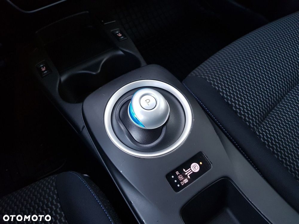 Nissan Leaf 30kWh Acenta - 23