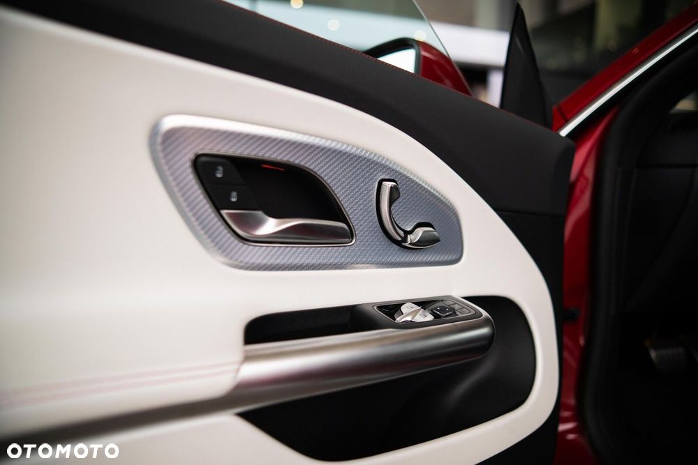 Mercedes-Benz CLA - 9