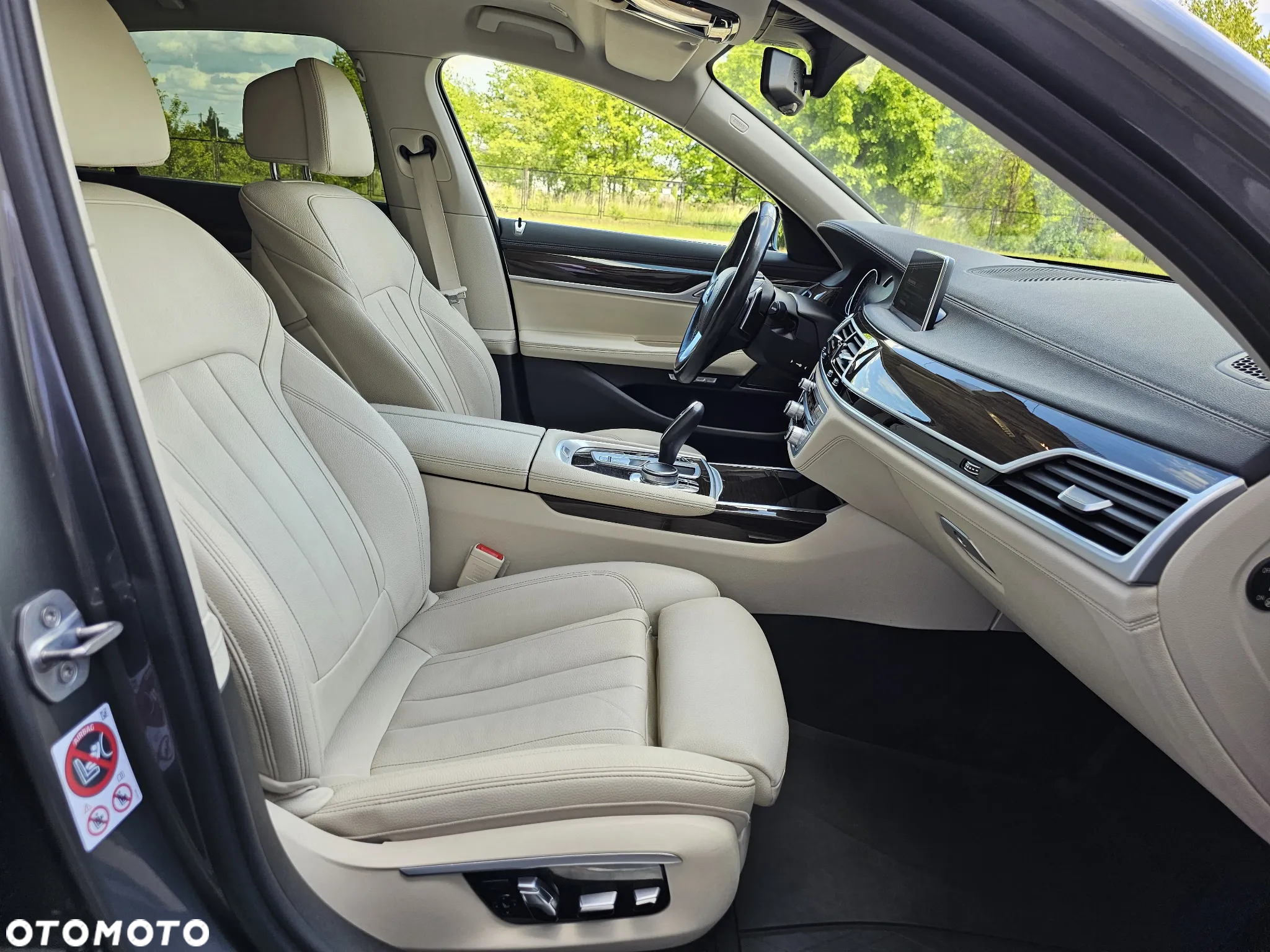BMW Seria 7 730d xDrive - 24