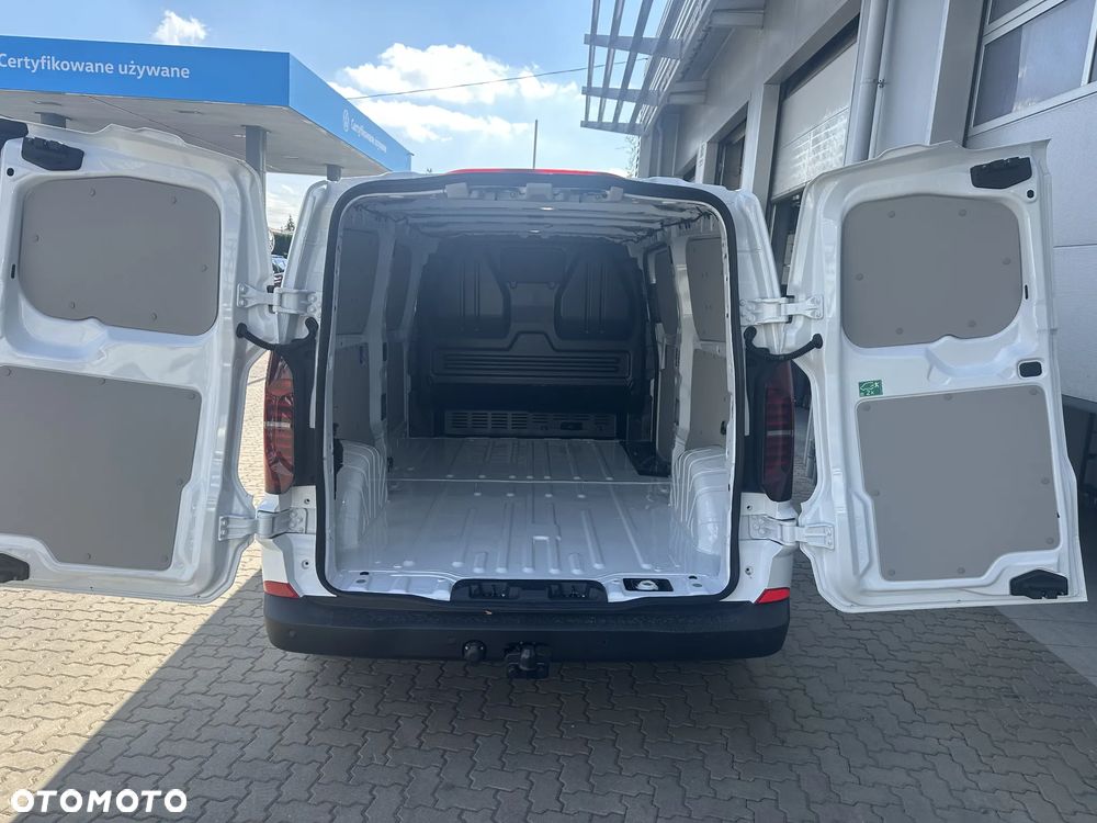 Volkswagen Transporter T7 - 11