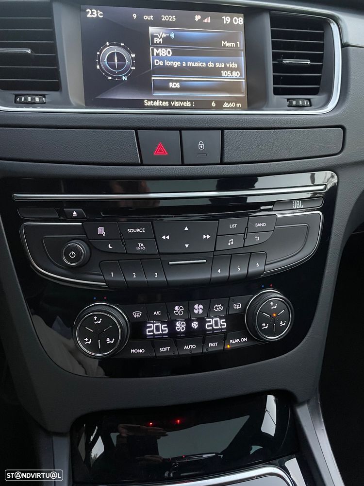 Peugeot 508 RXH 2.0 HDi Hybrid4 Limited Edition 2-Tronic - 35