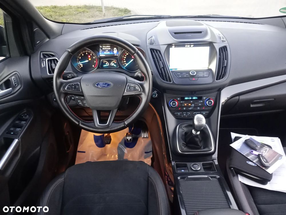 Ford Kuga 1.5 EcoBoost 2x4 ST-Line - 10