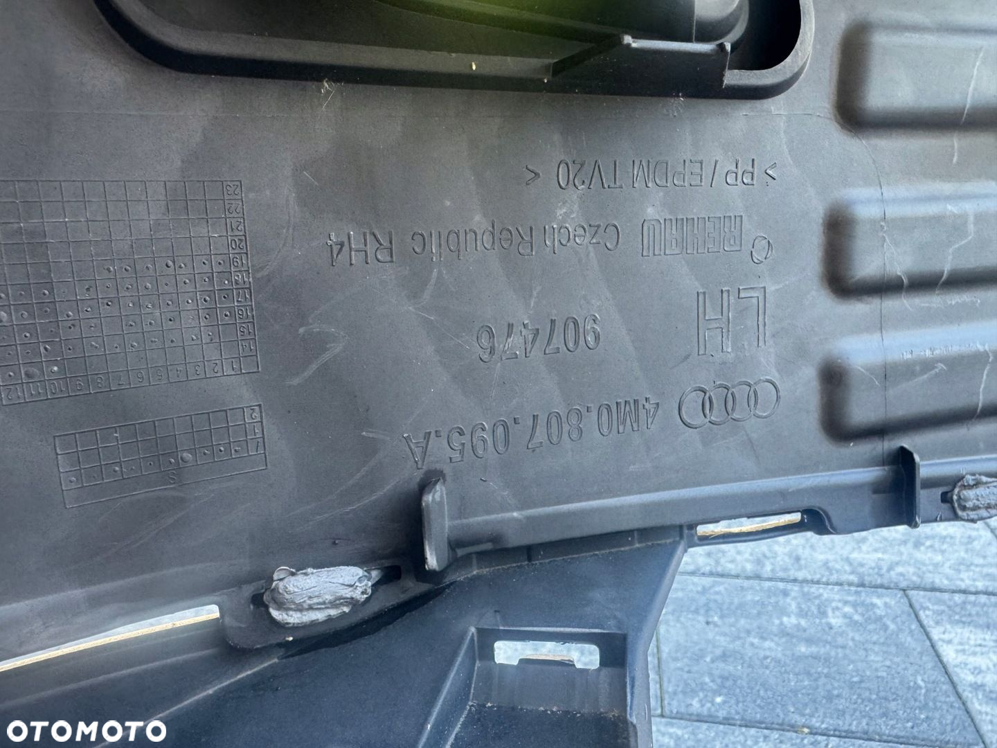 Zderzak Przód AUDI Q7 4M0 S-LINE 6 PDC ORYGINAŁ - 11