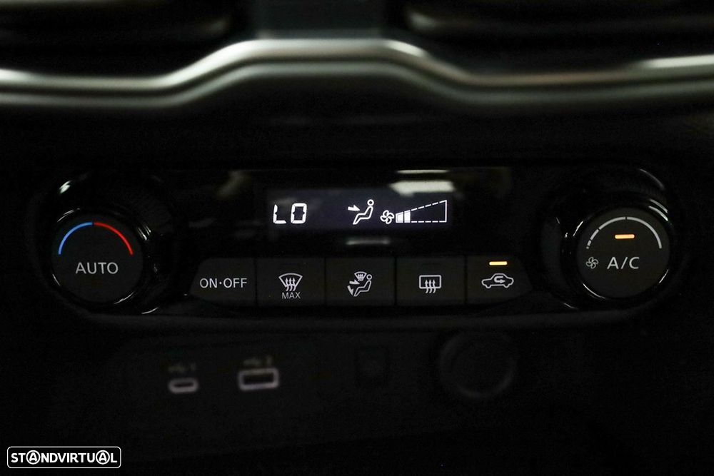 Nissan Juke 1.0 DIG-T N-Connecta DCT - 13
