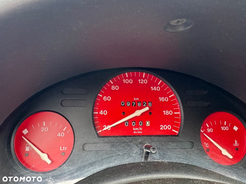 Opel Corsa 1.4 Joy - 2