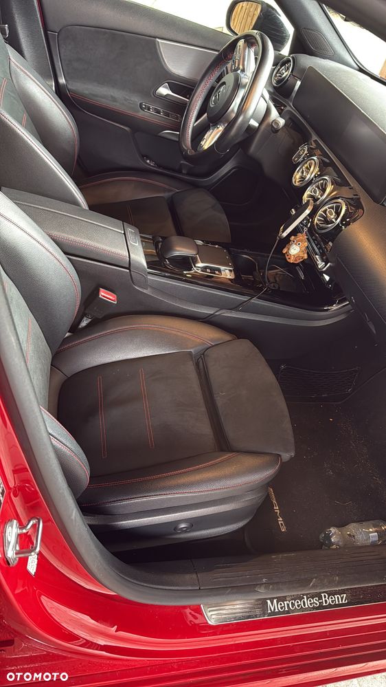 Mercedes-Benz Klasa A 220 4-Matic AMG Line 7G-DCT - 9