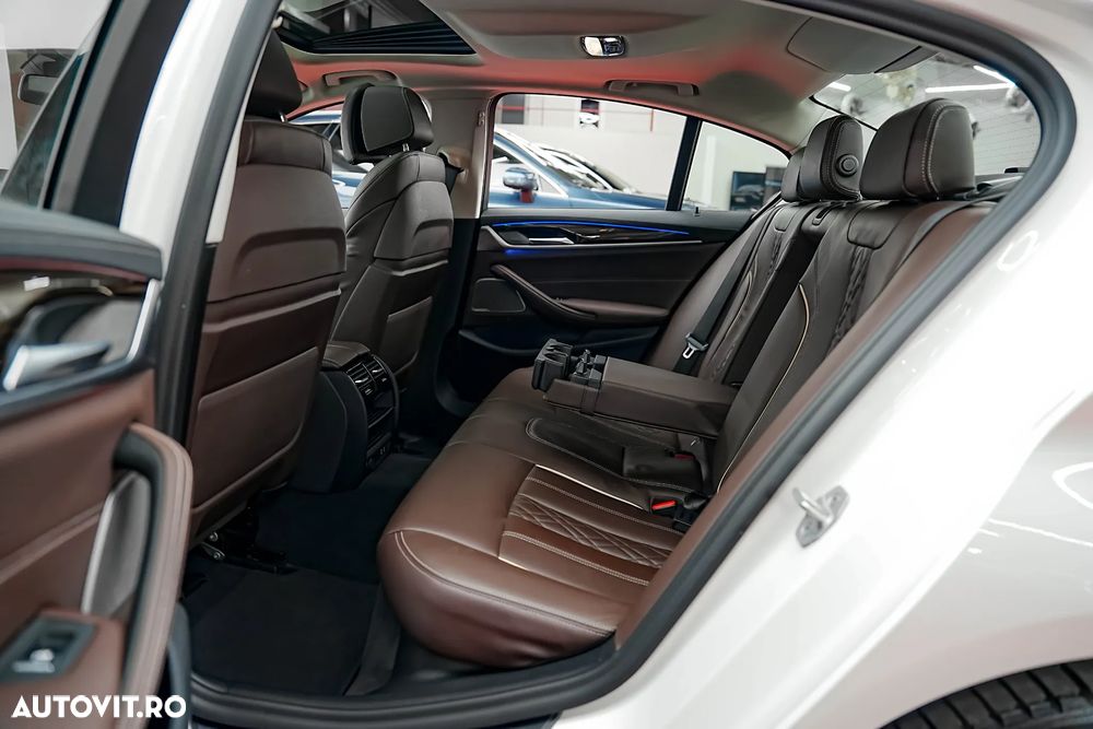 BMW Seria 5 520d Efficient Dynamics Edition Aut. Sport Line - 6