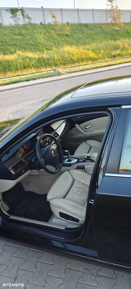 BMW Seria 5 530d xDrive - 18