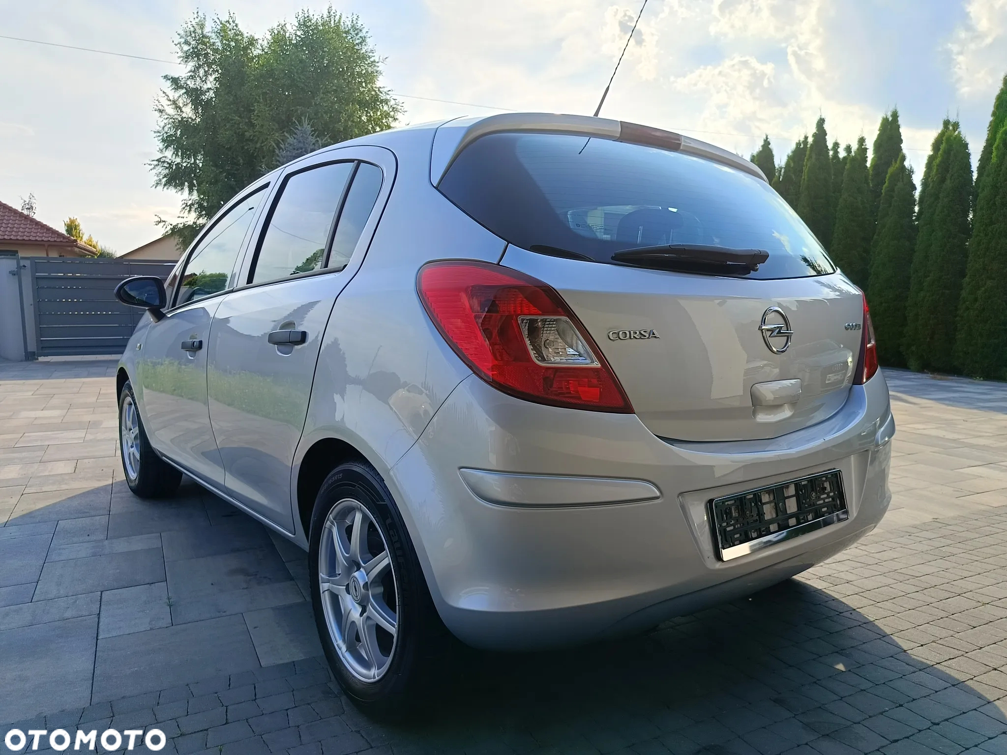 Opel Corsa 1.2 16V Edition - 19