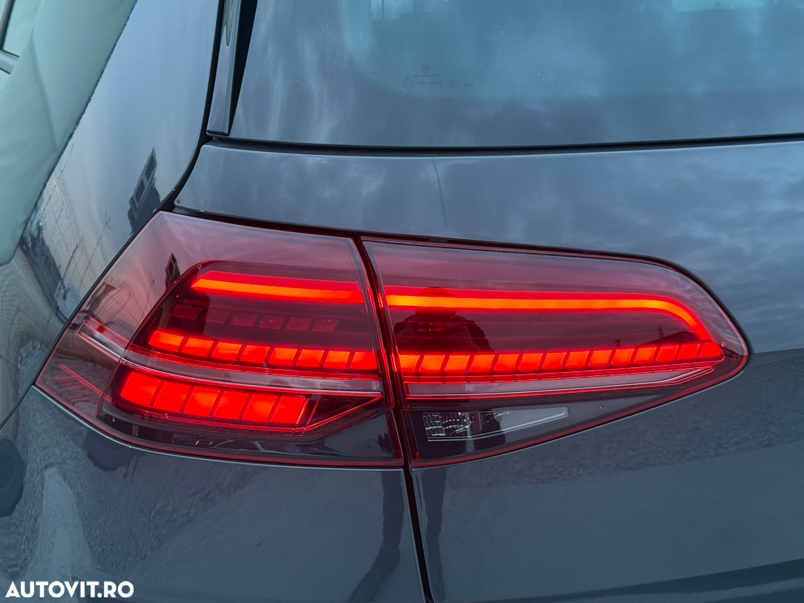 Volkswagen Golf 2.0 TDI DSG R-Line - 32