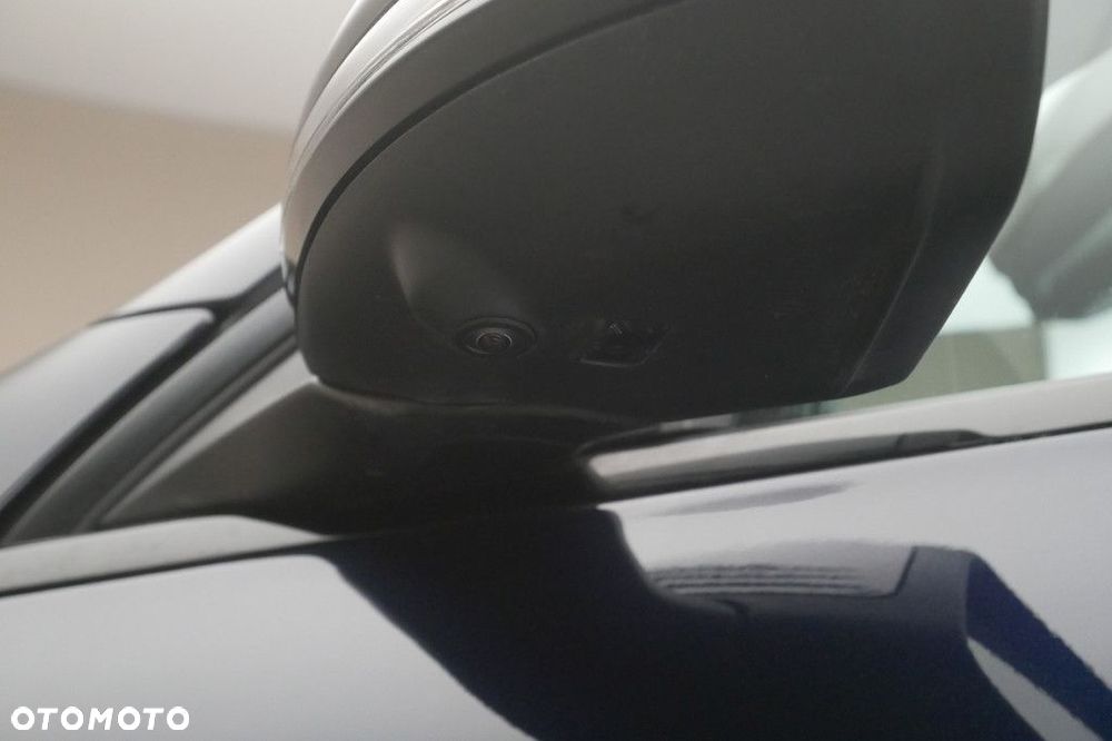 Mercedes-Benz GLC - 22