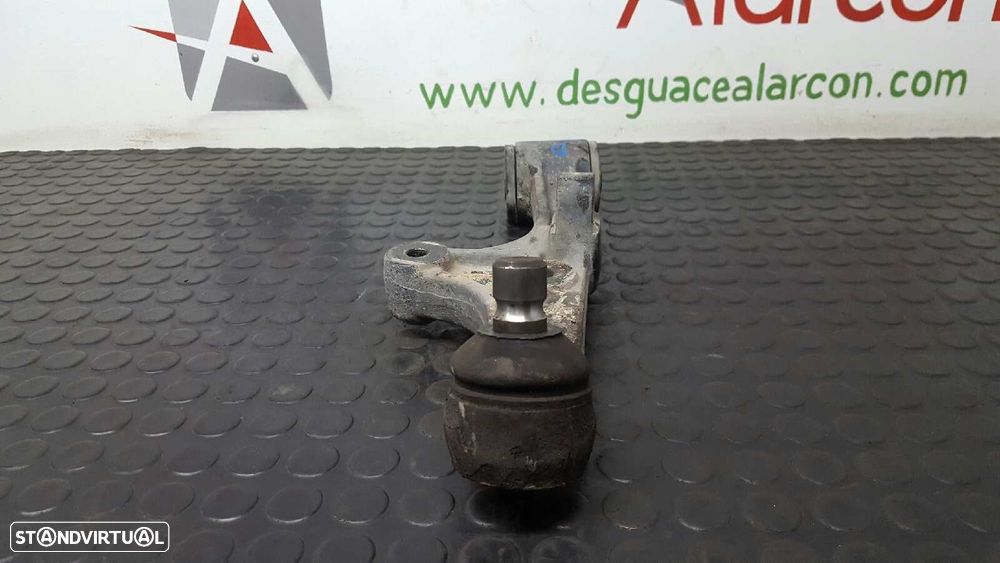 BRAÇO SUSPENSÃO INFERIOR FRENTE ESQUERDO KIA CARNIVAL II 2.9 CRDI LX - 4
