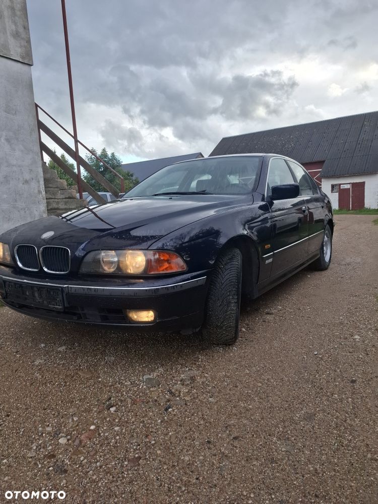 BMW E39 1999 photo 4