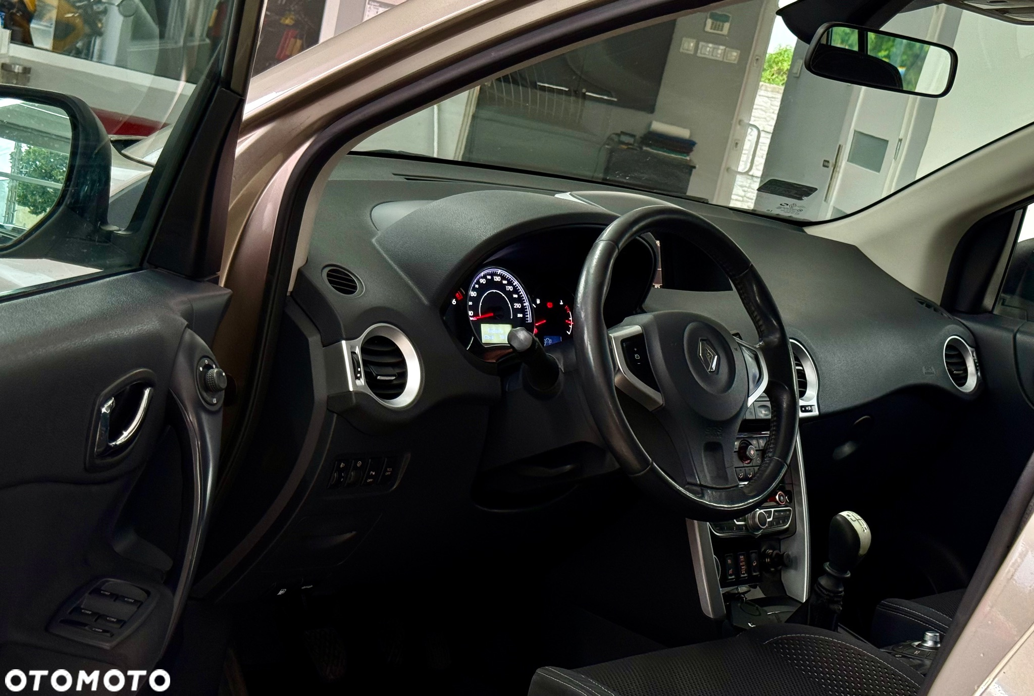 Renault Koleos 2.0 dCi 4x4 Limited - 37