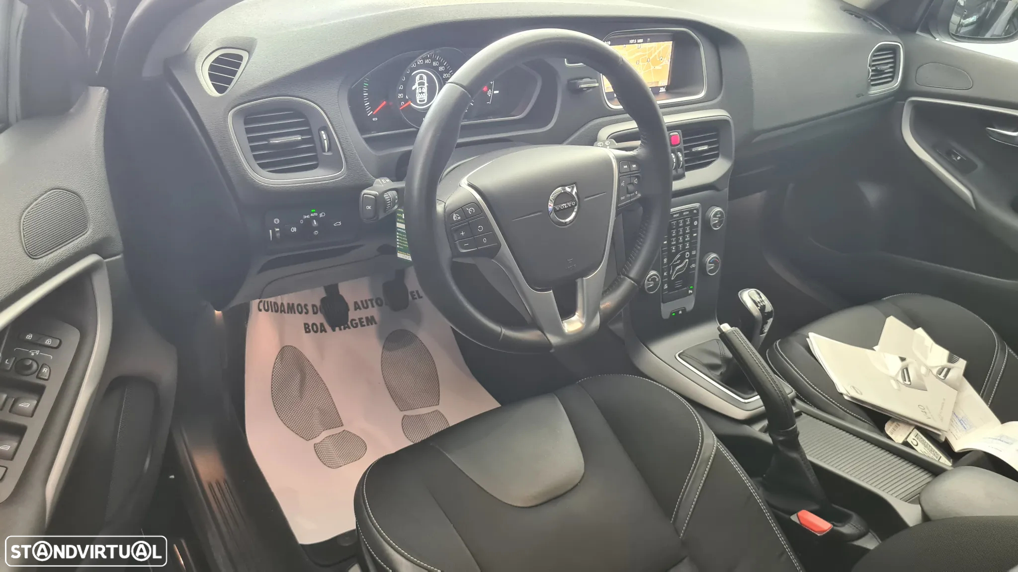 Volvo V40 2.0 D3 Momentum - 22