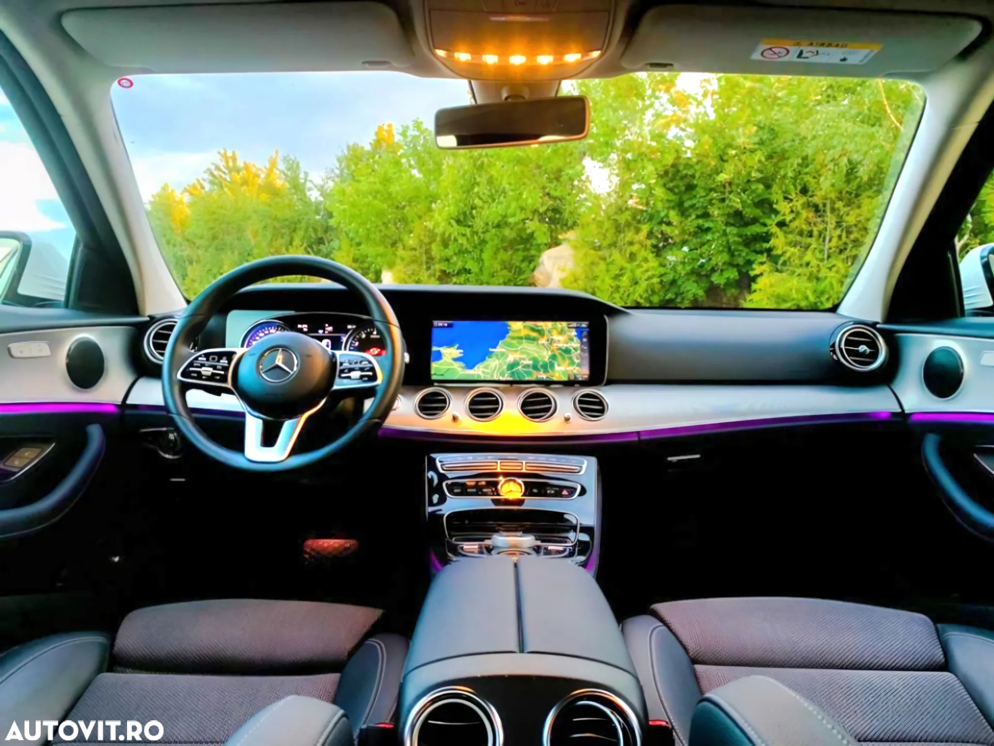 Mercedes-Benz E 200 4Matic 9G-TRONIC - 12