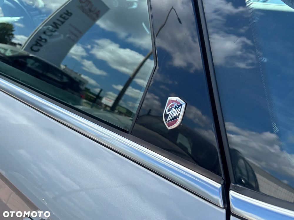 Ford Mondeo 2.0 Ghia - 9