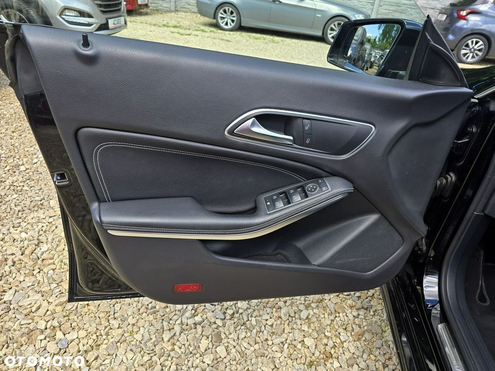 Mercedes-Benz CLA - 24