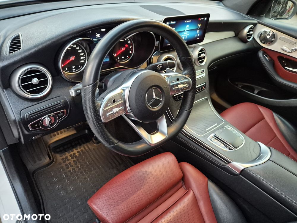 Mercedes-Benz GLC - 6