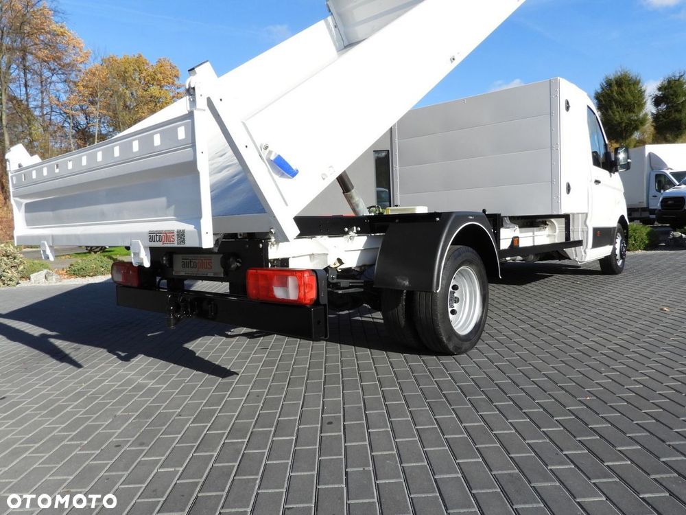 Volkswagen CRAFTER WYWROTKA TEMPOMAT NAWIGACJA BLIŹNIACZE KOŁA KLIMATYZACJA  180KM - 24