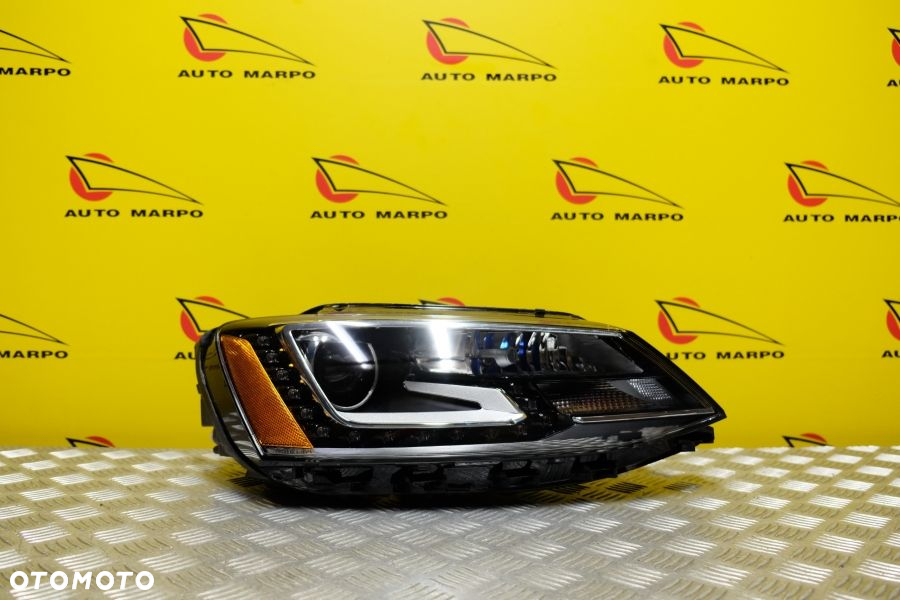 VW JETTA 2015-2018 REFLEKTOR LAMPA XENON LED R USA - 2