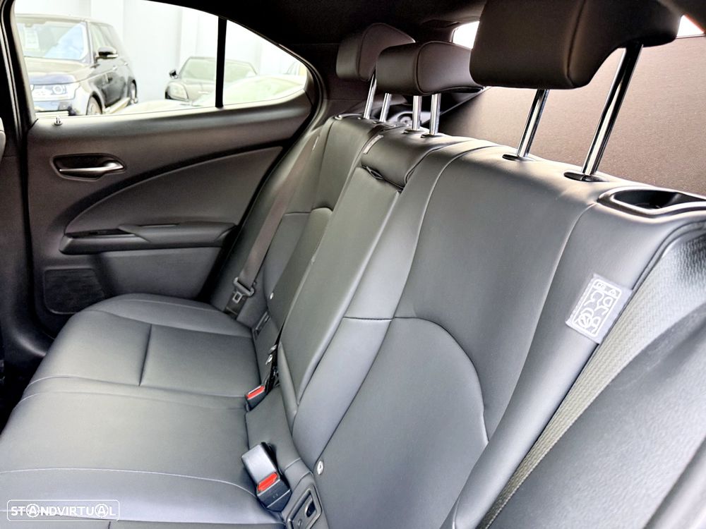 Lexus UX 250h Special Edition (LCA) - 33