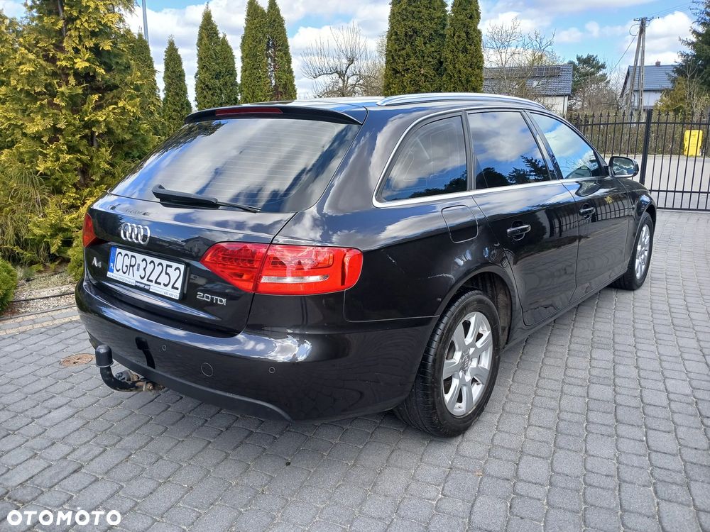 Audi A4 Avant - 13