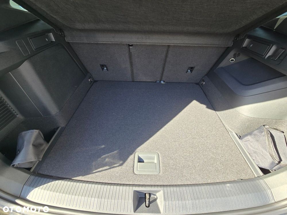 Volkswagen Tiguan - 9