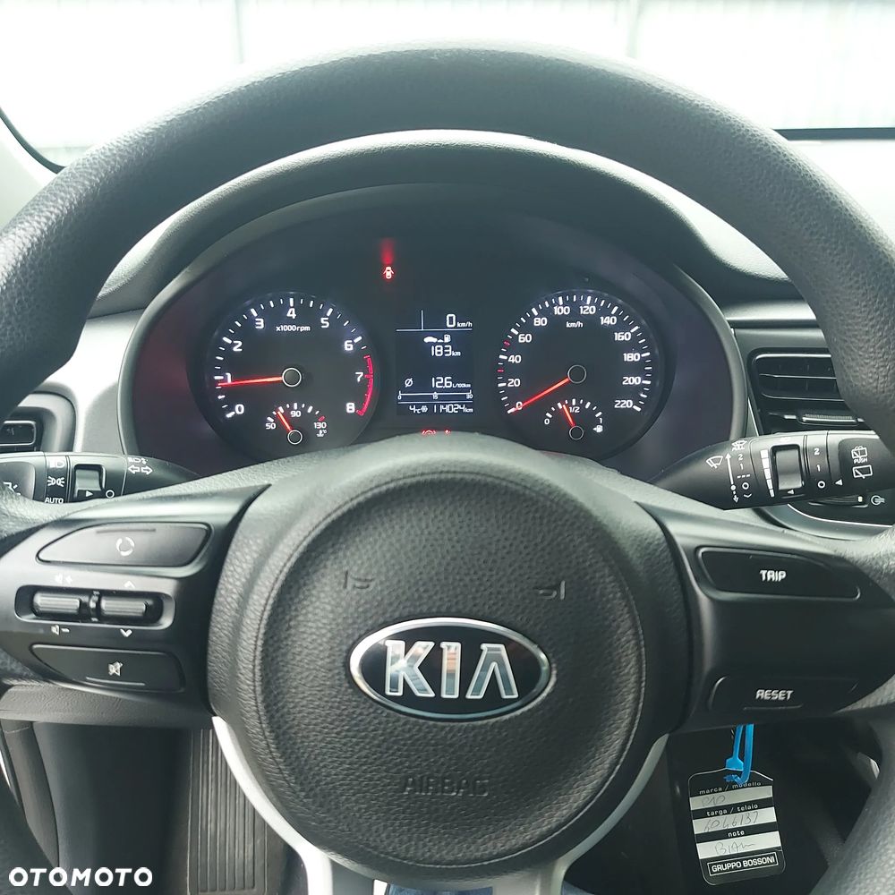 Kia Rio 1.2 L - 11