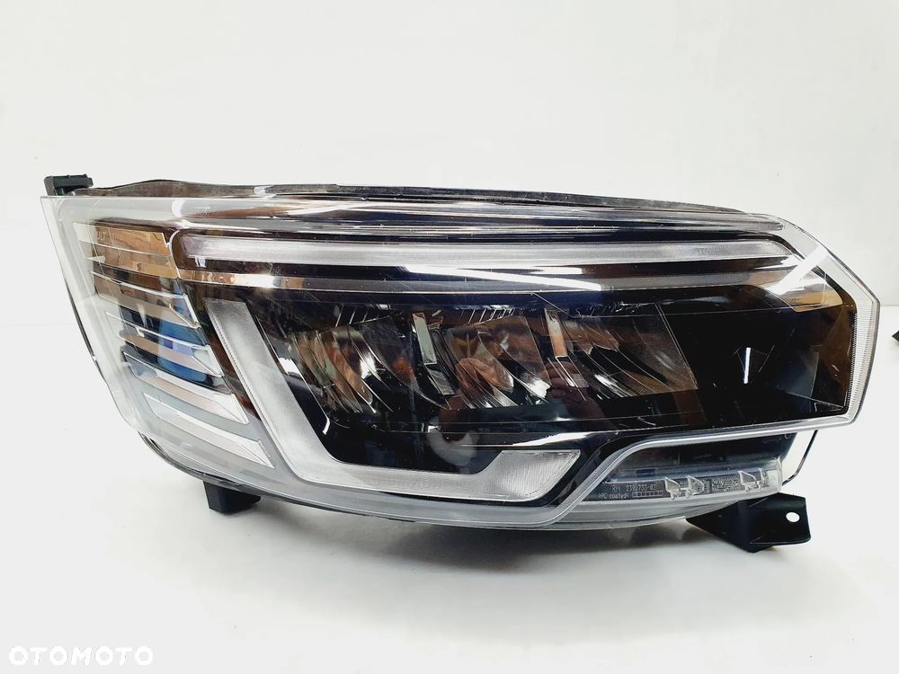 RENAULT TRAFIC 3 LIFT IV FULL LED LAMPA PRAWA PRZÓD 260102899R ORYGINAŁ EU! - 3