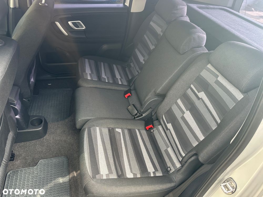 Skoda Roomster 1.4 16V Comfort - 12