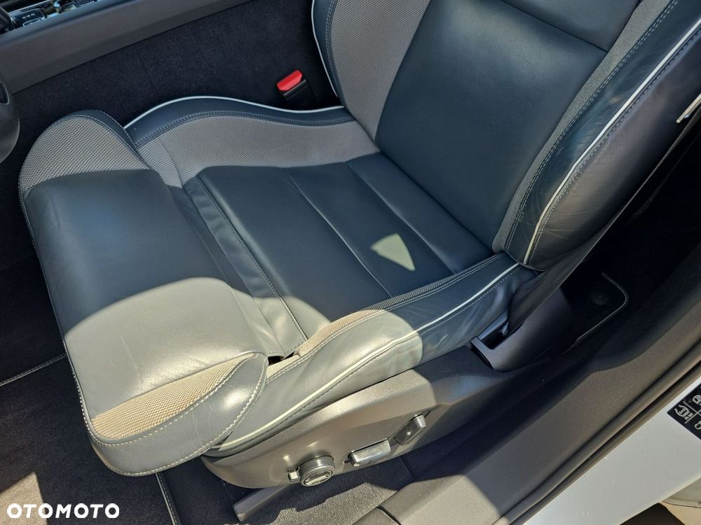 Volvo XC 60 B5 B AWD R-Design - 12