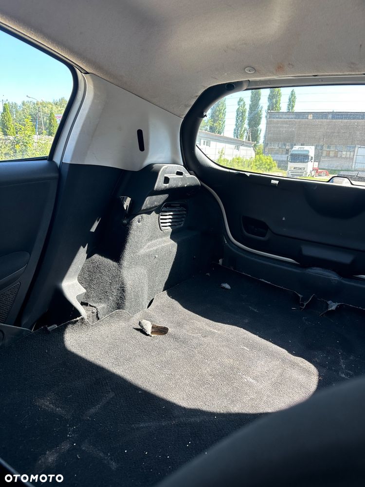 Peugeot 208 1.4 HDi Business Line - 11
