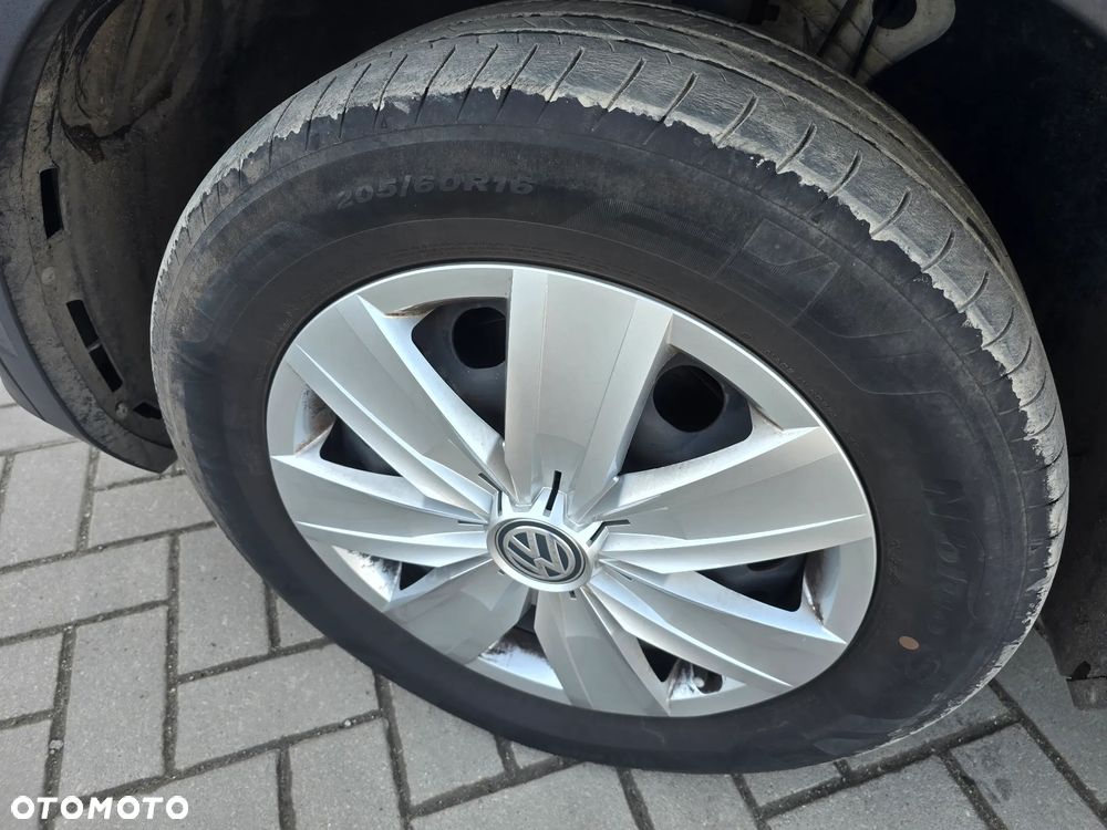 Volkswagen T-Roc - 17
