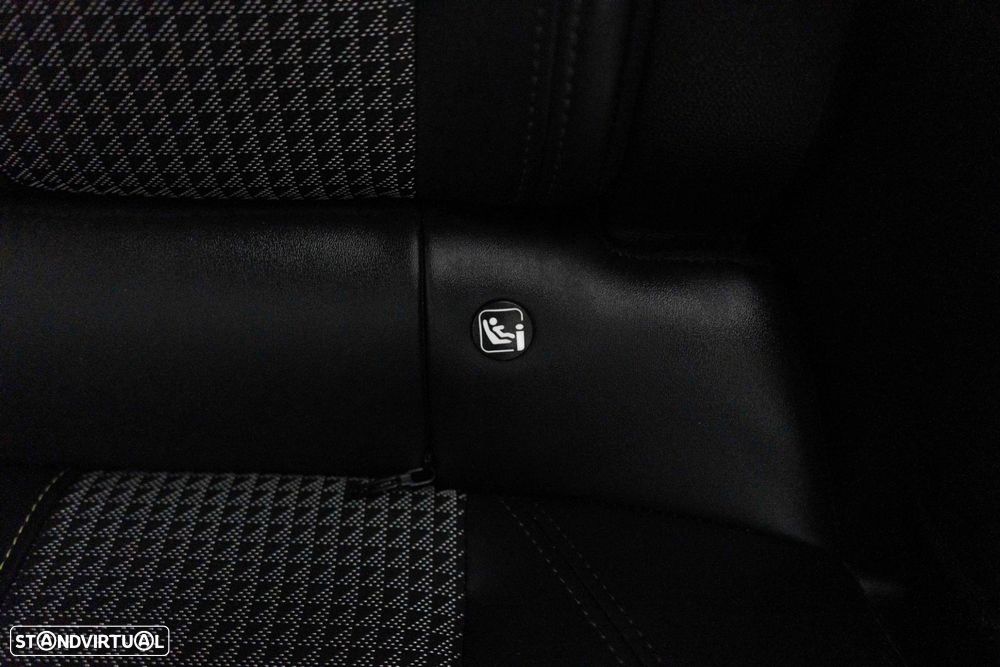 Peugeot e-208 50 kWh GT - 11