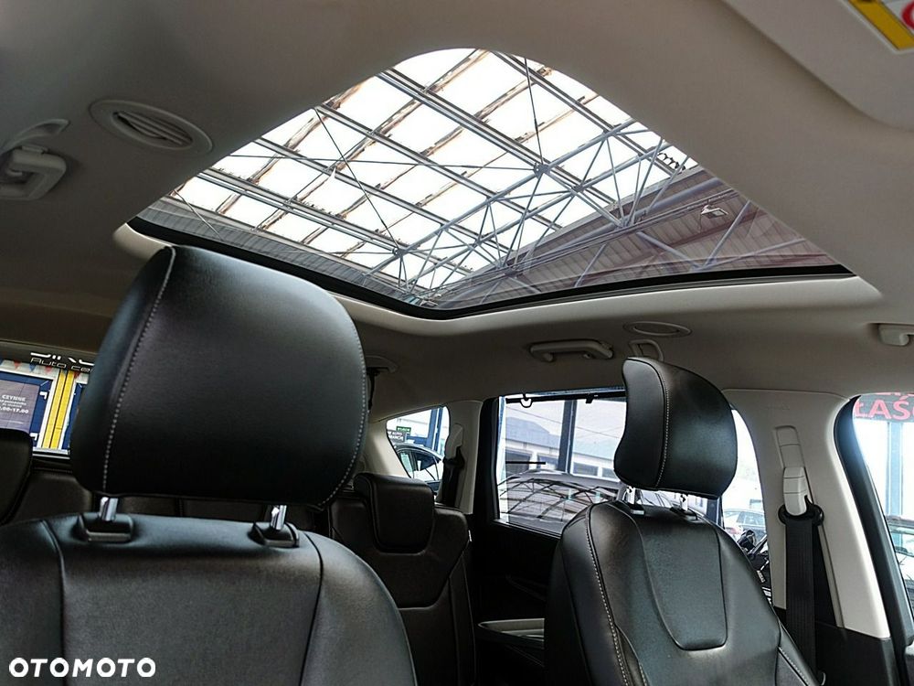 Ford S-Max - 13