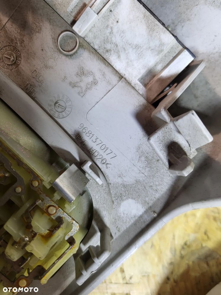 Oświetleni kabiny lampka Peugeot 308 T7 3008 5008 - 3