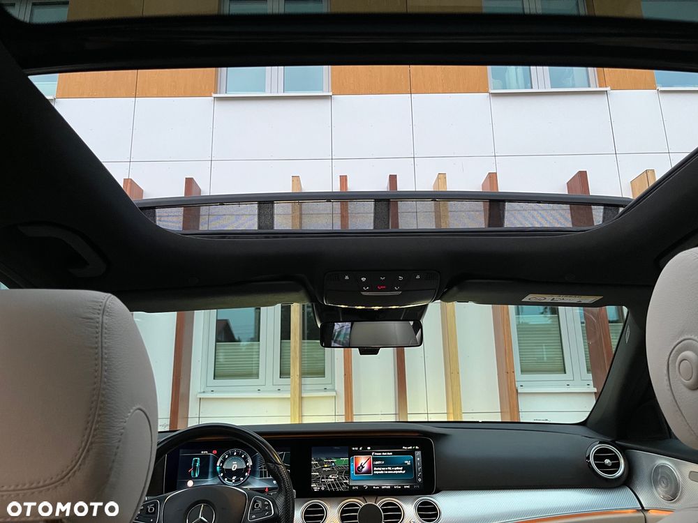 Mercedes-Benz Klasa E 220 d 4-Matic All-Terrain - 27