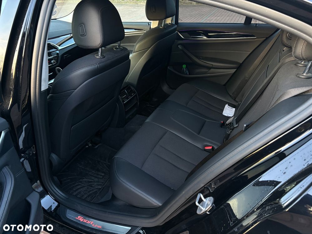 BMW Seria 5 520d Sport Line - 8