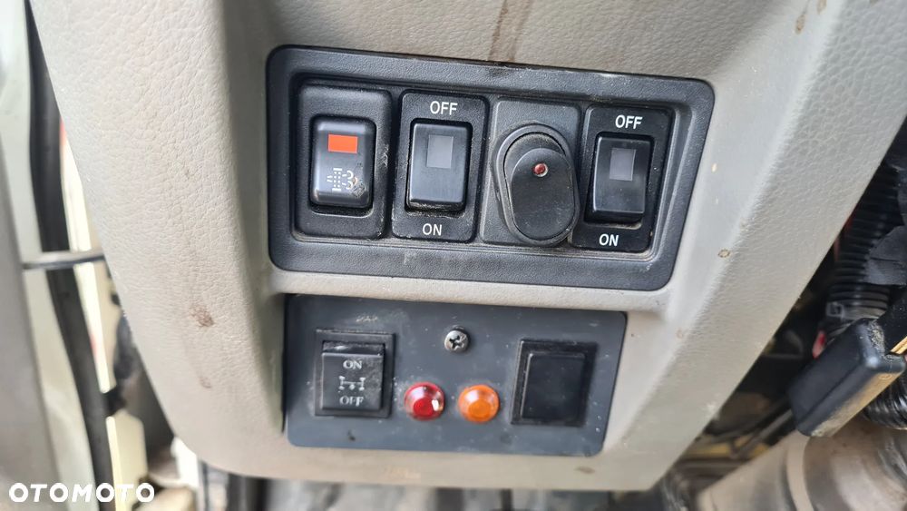 Nissan CABSTAR NT400 - 26