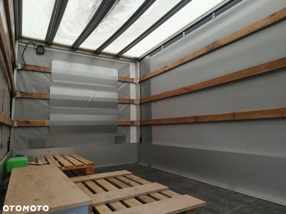 Volkswagen Crafter 35 Podwójna kabina - 28