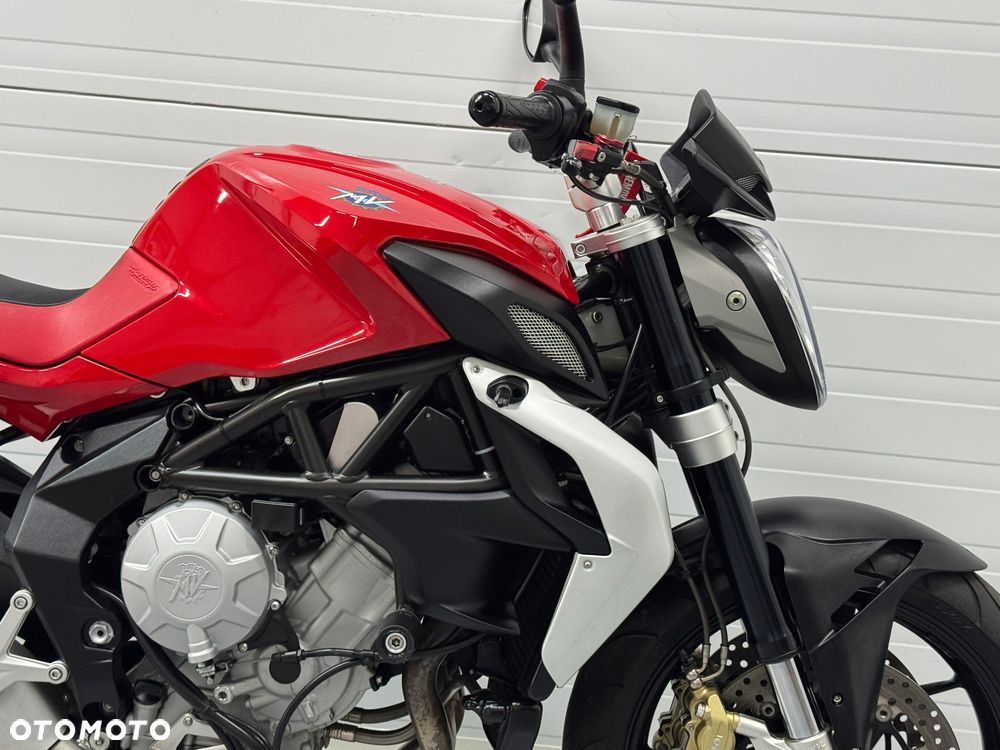 MV AGUSTA Brutale - 11
