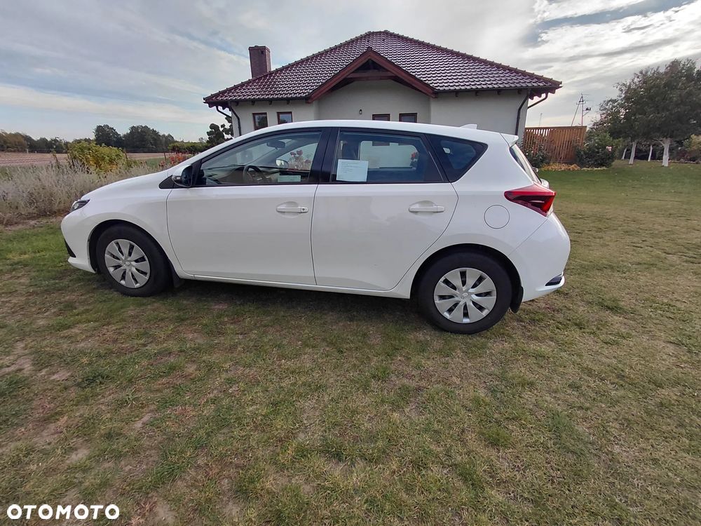 Toyota Auris - 8