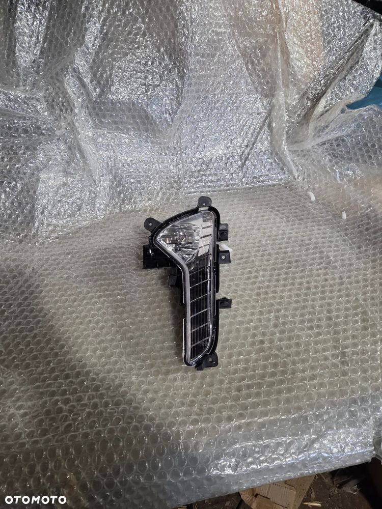 Halogen prawy Kia Sportage III 922023W100 92202-3W100 - 3