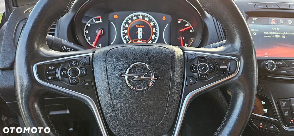Opel Insignia - 25