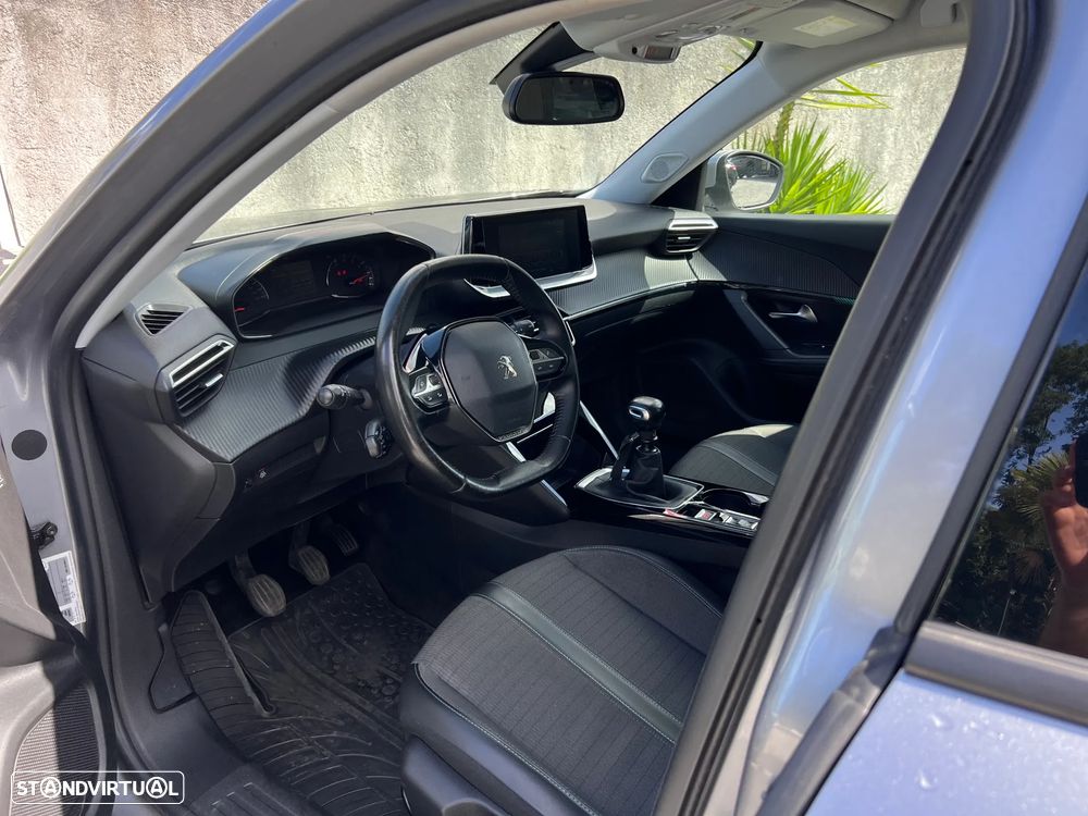 Peugeot 2008 1.2 PureTech Allure - 9