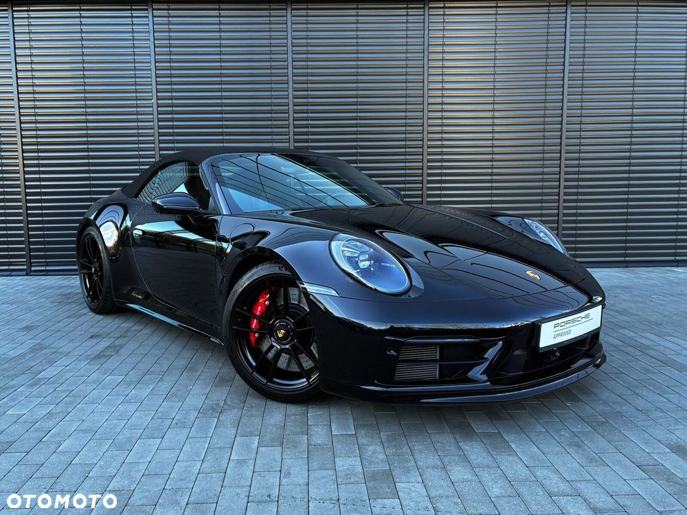 Porsche 911 Carrera GTS - 8