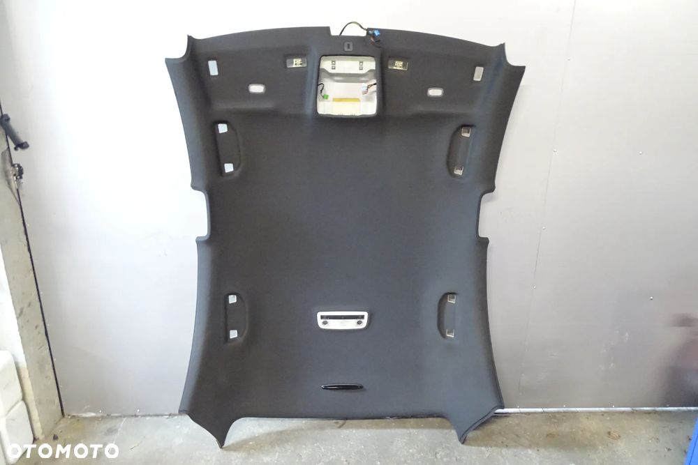 MERCEDES CLA W117 SEDAN PODSUFITKA CZARNA