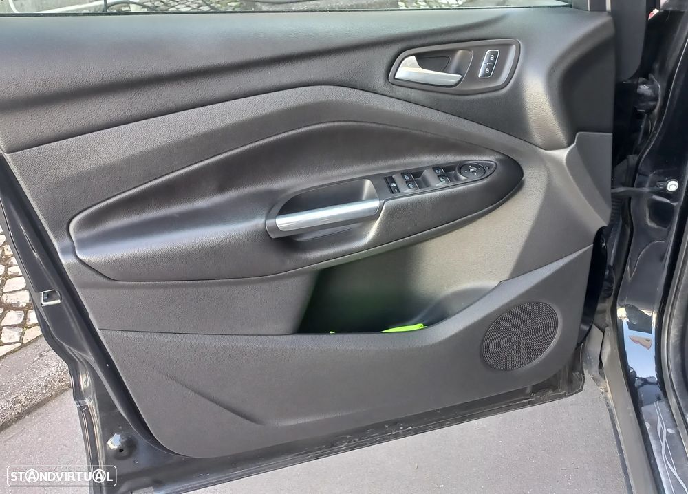 Ford Kuga 2.0 TDCi Titanium - 16