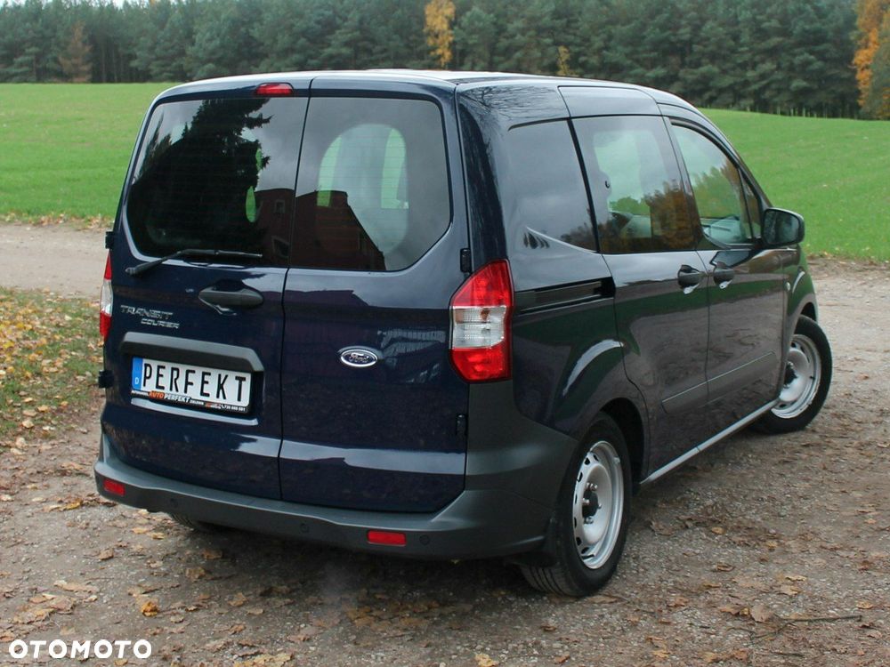 Ford Transit Courier - 4